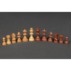 Özel Ağılıkta Ahşap Satranç Taşları Özel Ağılıkta Ahşap Satranç Taşları